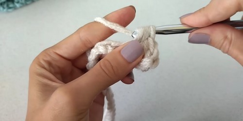 Easy & Simple Crochet Hat Pattern For Beginners - Wool Items