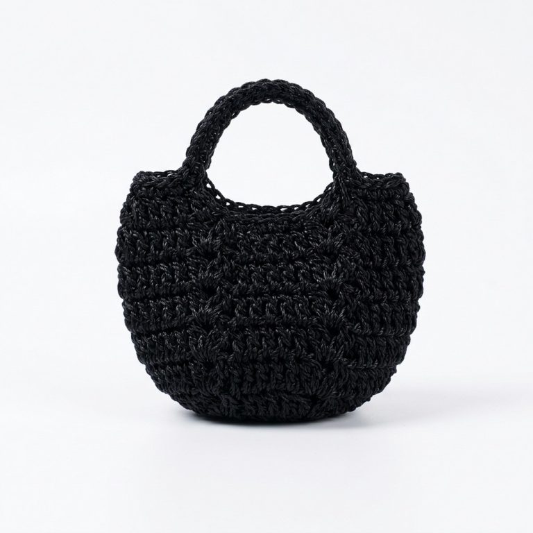 Dreamy DIY Mini Bag Tutorial Crochet a Cute Silver Purse 9